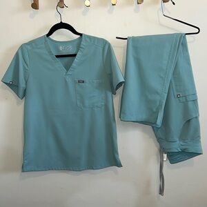 Figs blue green scrub set PO#1403